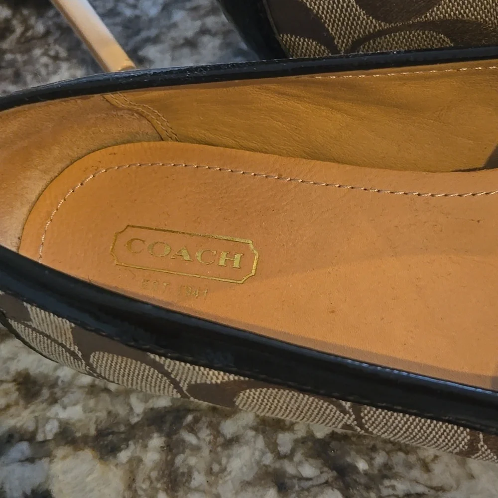 Coach loafers shoes flats very clean leather size 8.5